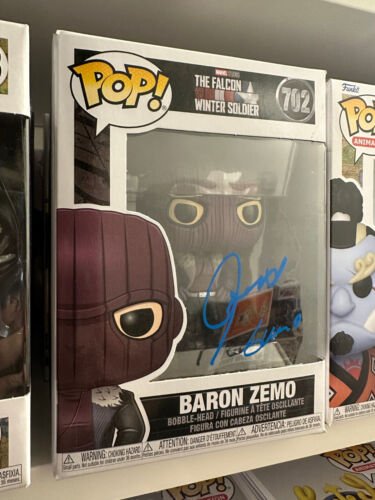 Daniel Brühl autograph on funko pop (Aladdin)