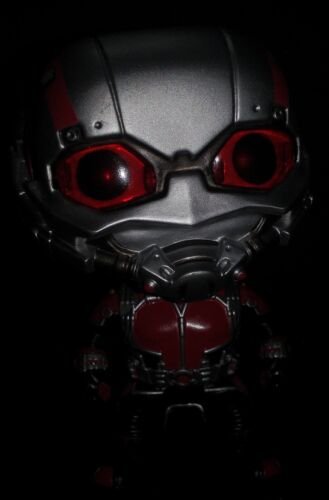 Funko Pop Marvel Vinyle Figurine Bobblehead Desseré Ant-Man Voûtée #85 Exmt Cond