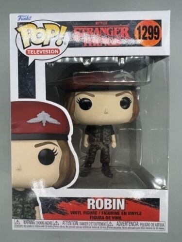 #1299 Robin (Hunter) – Stranger Things Funko POP with POP Protector
